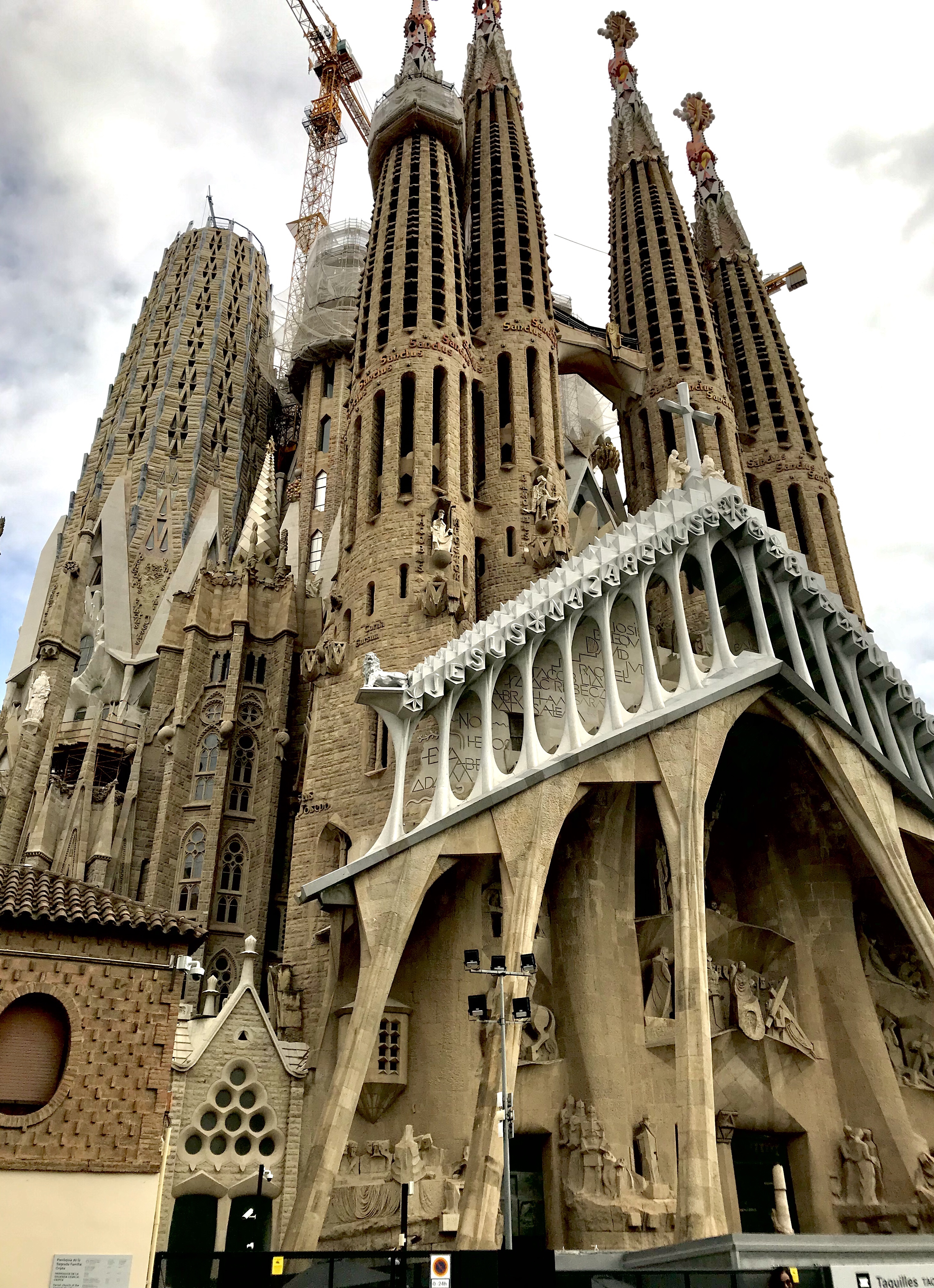 Barcelona Gaudi Sagrada Familia 2 Belle in Transit
